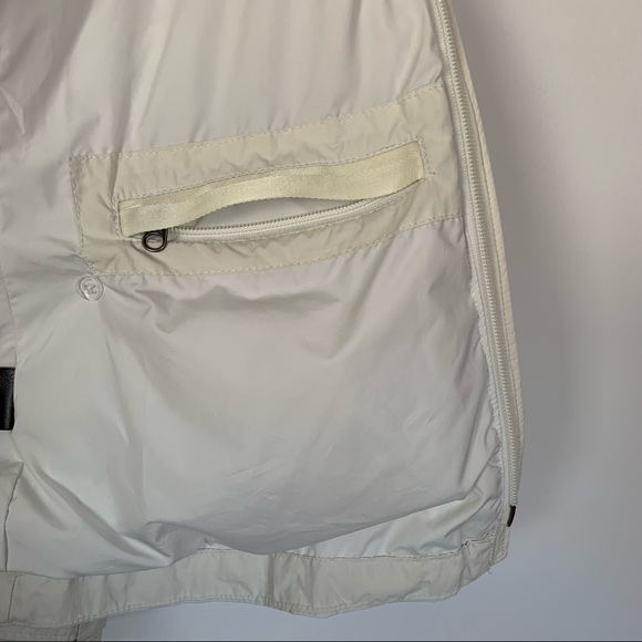 THE NORTH FACE Vintage White Carli Rain Jacket - Picture 15 of 16
